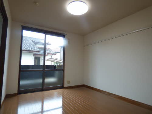 【居間・リビング】 | カメリアタウン 弐番館 ＊ | カメリアタウン 弐番館 ＊ B0101号-4