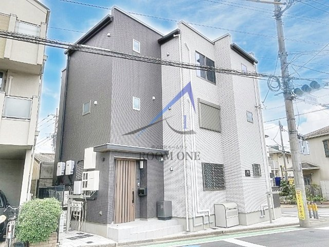 Kua Maison J