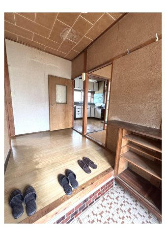 高崎市吉井町長根1406-21の玄関