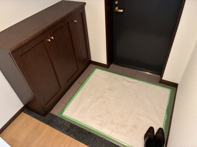ランディア桃花台３番館　の玄関