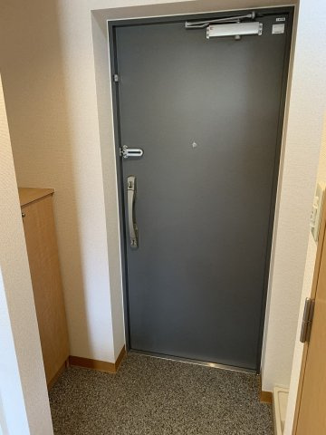 ウェスツォーネの玄関
