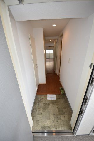 南堀江プライマリーワンの玄関