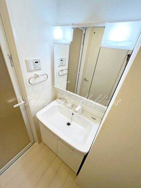 川崎市川崎区本町１丁目の賃貸マンションの洗面所|人気の独立洗面♪