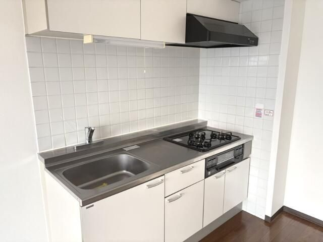三郷市早稲田３丁目の賃貸マンションのキッチン