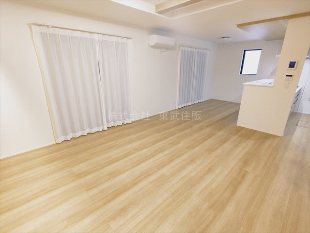 【居間・リビング】の画像