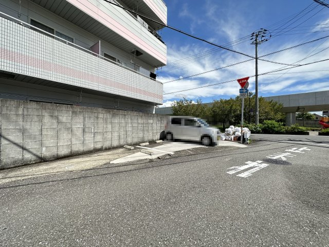 シティーライフ21比島の駐車場