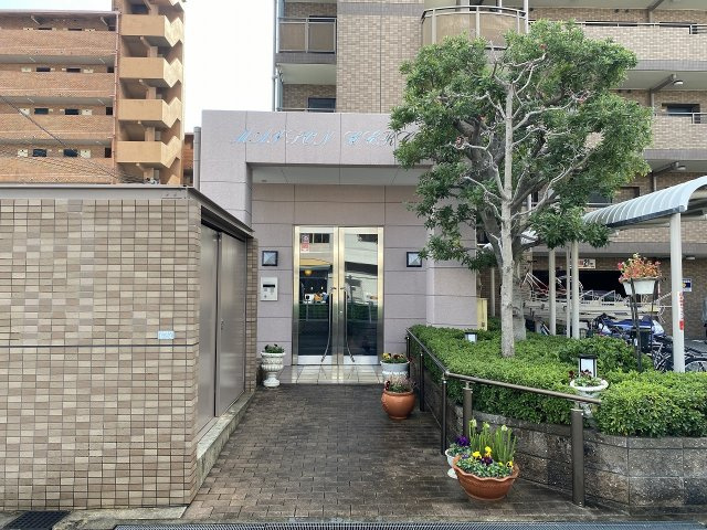 メゾンセルクルのエントランス