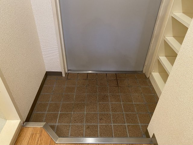 メゾンセルクルの玄関