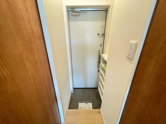 リビングライフ長瀬の玄関