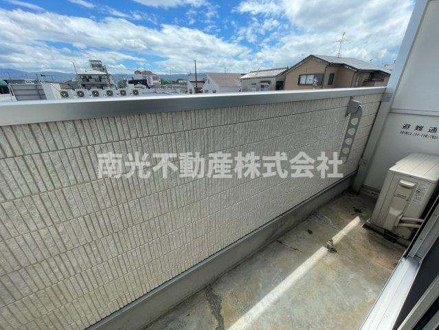 リビングライフ長瀬のバルコニー