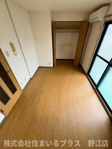 エルミタージュの居間・リビング