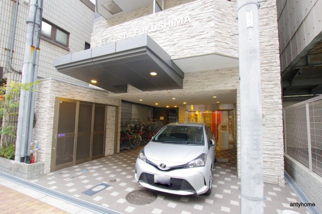 レグゼスタ福島　仲介手数料無料のエントランス