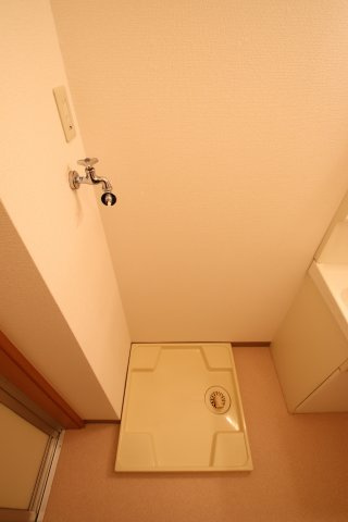 【設備】 | ドミール旭 | 室内洗濯機置場