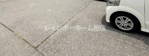 【仲介手数料：50％OFF】対象物件！の駐車場