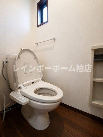 【仲介手数料：50％OFF】対象物件！のトイレ|落ち着いた色調のトイレです