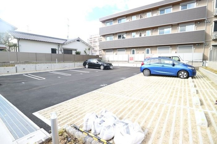 ＳＡＫＵＲＡ甲子園三保町の駐車場