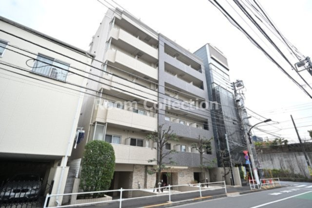 新宿区北新宿４丁目の賃貸マンションの外観