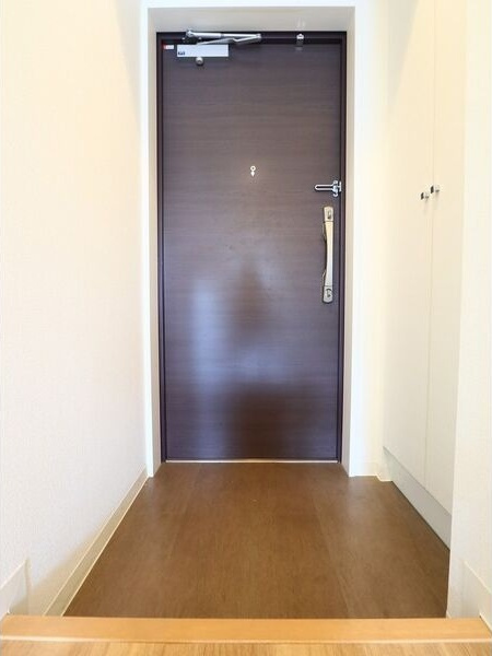カンピオーネ御器所通の玄関