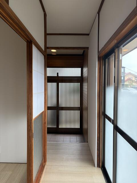 東京都江戸川区東瑞江2-23-28戸建の玄関