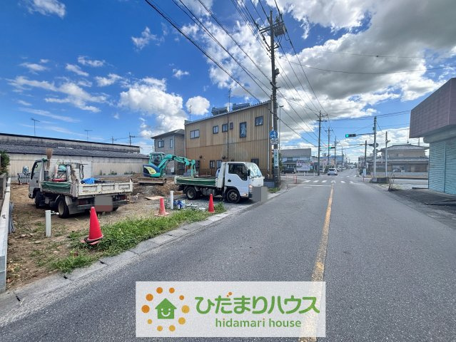 加須市騎西第1　新築一戸建て　01　クレイドルガーデンの前面道路含む現地写真|26/08/07　撮影