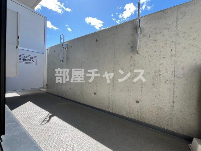 スクエア・アパートメントのバルコニー
