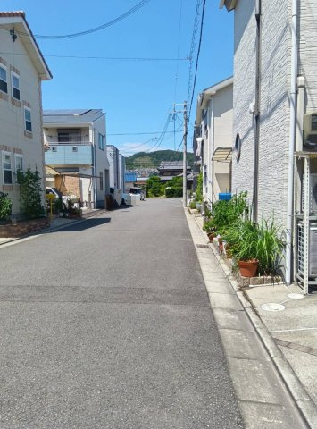 和歌山市木ノ本・中古戸建・54813の前面道路含む現地写真