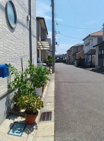 和歌山市木ノ本・中古戸建・54813の前面道路含む現地写真