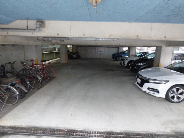 【駐車場】 | グランシャリオ