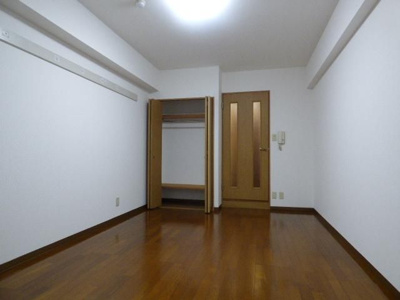 【寝室】