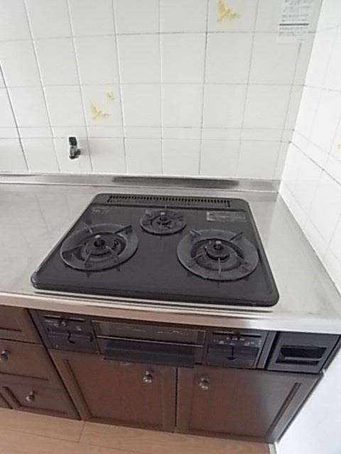 尼崎市西立花町３丁目のアパートのキッチン