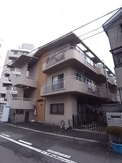 尼崎市西立花町３丁目のアパート