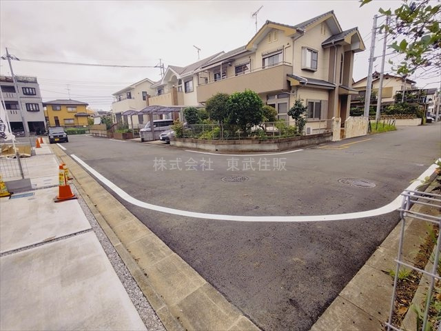 【前面道路含む現地写真】の画像