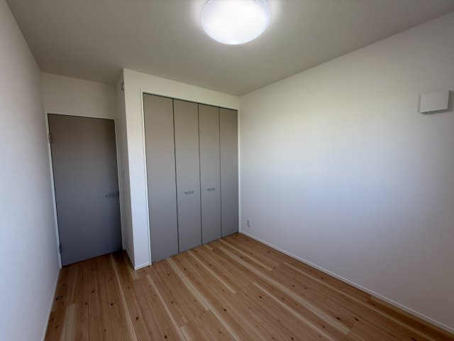 北名古屋市高田寺Ⅰ期1号地分譲住宅の洋室|2階洋室：北西角部屋5.2帖