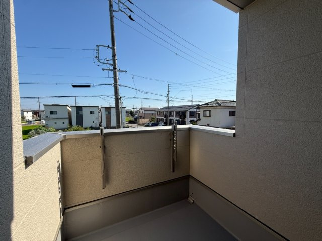 北名古屋市高田寺Ⅰ期2号地分譲住宅のバルコニー|インナーバルコニー：主寝室専用南向きのプライベートバルコニー