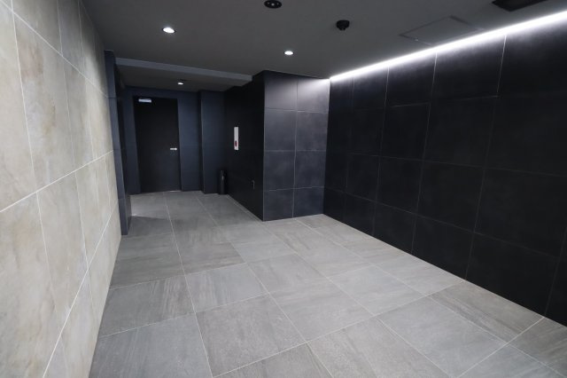 GENOVIA白糸台skygardenのエントランス|建物の内部です