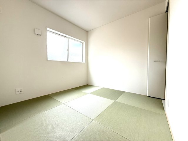 沼津市西間門第１０　全３棟　２号棟の和室|リビング続きの和室は様々な活用ができます。