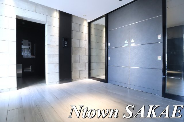 【エントランス】 | S-RESIDENCE平安通 | 建物の内部です