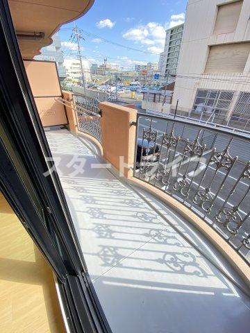 大阪市淀川区野中南２丁目の賃貸マンションのバルコニー