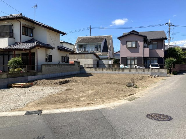 ブルーミングガーデン前橋市龍蔵寺町　1号棟（平屋）の前面道路含む現地写真|前面道路含む現地写真です。前面道路も広々しています。