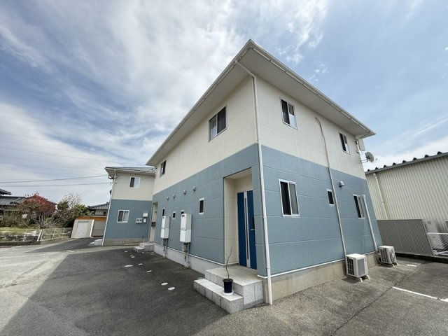 エルセレッソ壱番館・弐番館 【キャッシュバック対象物件】の駐車場|カースペースがあります