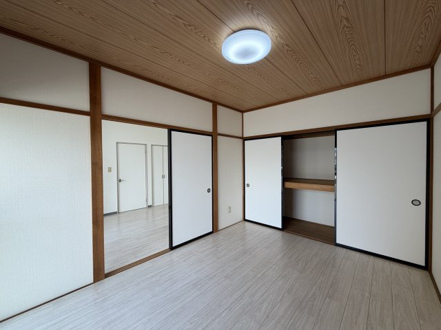 イーストハウスの内装