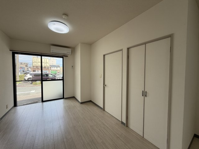 イーストハウスの内装