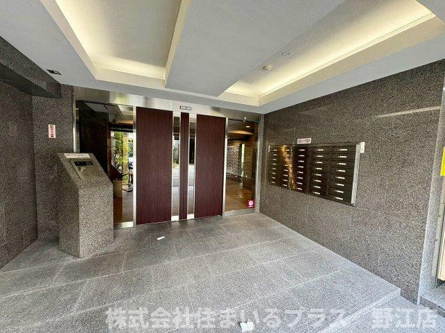 グランドヴィラ都島のエントランス