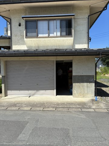 米沢市成島町２丁目　二階建て中古住宅の外観
