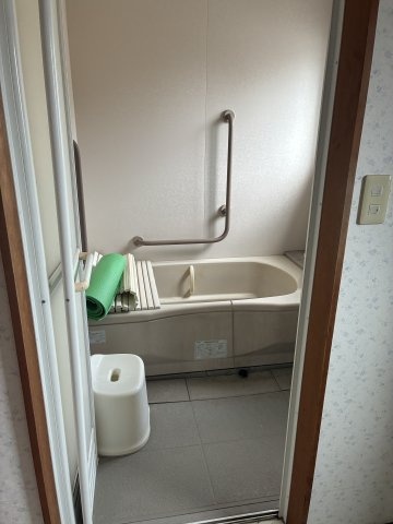 東新川町テナント兼住居の浴室