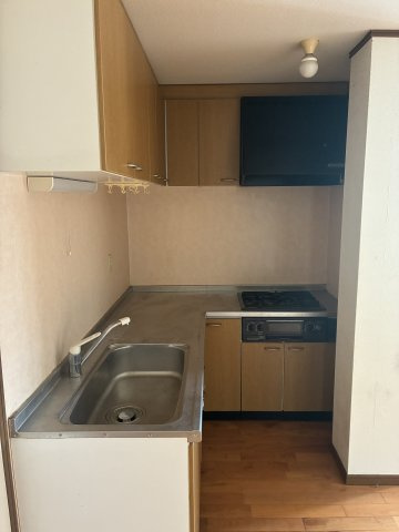 東新川町テナント兼住居のキッチン