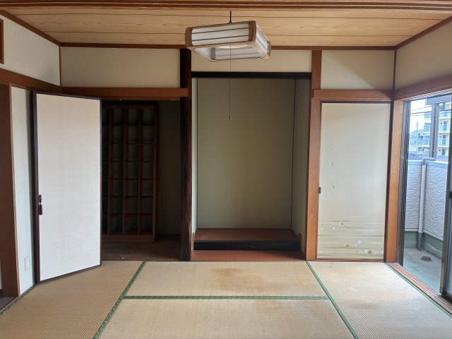東新川町テナント兼住居の和室