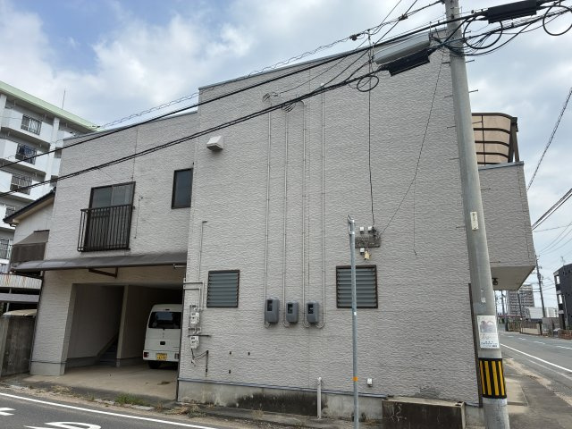 東新川町テナント兼住居の外観