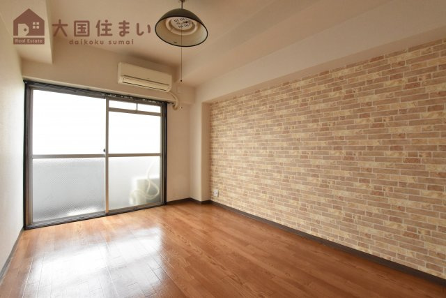 【居間・リビング】 | ヴィラウエスト難波