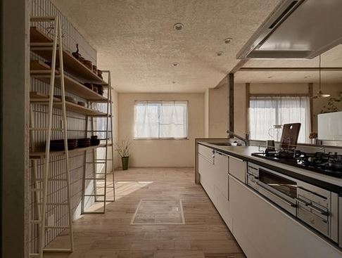 【中古】日高市横手2丁目リフォーム中古住宅のキッチン|対面式の新品のシステムキッチンです